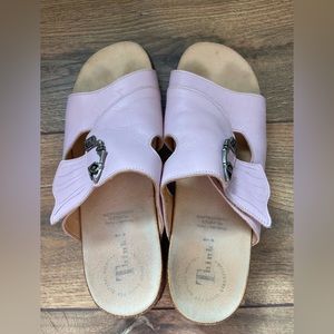 Think! Mizzi Sandal in Lavender/Pink Leather with Face Detail